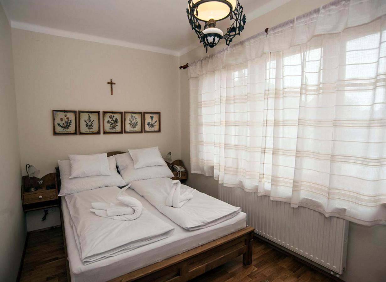 Szent Gellert Borhaz Es Vendegfogado Bed and Breakfast Makó Buitenkant foto